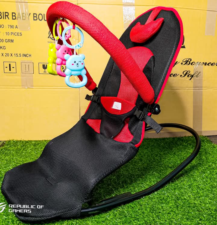 হাই কোয়ালিটি বেবি রকার চেয়ার খেলনা সহ - Image 4